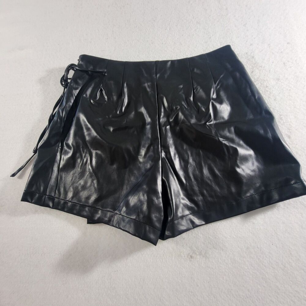 NWT Milk & Honey Womens Faux Leather Stretch Black Side Zip Skirt Size Medium